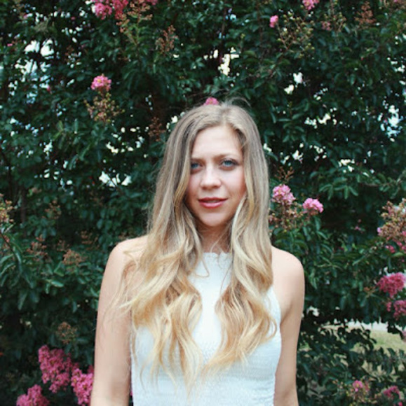 Meet your Posher, Alora - Picture 1 of 1